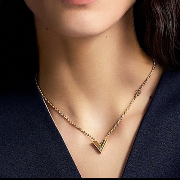 Authentic Gold Plated Louis Vuitton V Necklace - Picture 6 of 7